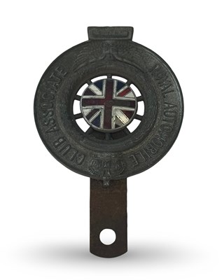 Lot 26 - RAC Old Badge With Union