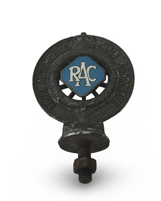Lot 24 - RAC Modern Badge