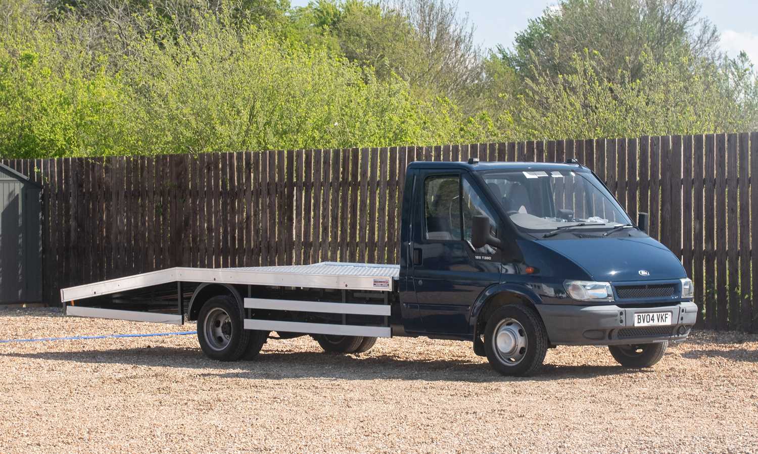 Lot 300 - 2004 Ford Transit 350 LWB