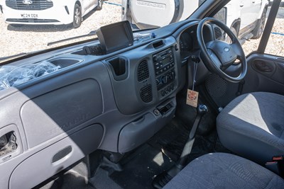 Lot 300 - 2004 Ford Transit 350 LWB