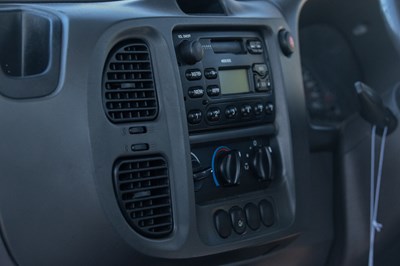 Lot 300 - 2004 Ford Transit 350 LWB