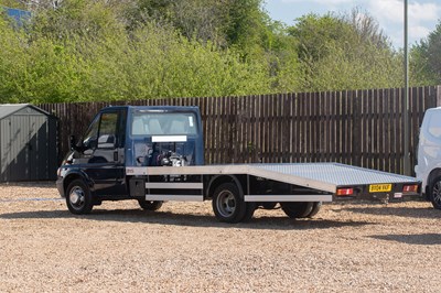 Lot 300 - 2004 Ford Transit 350 LWB