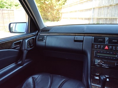 Lot 141 - 1999 Mercedes-Benz E55 AMG