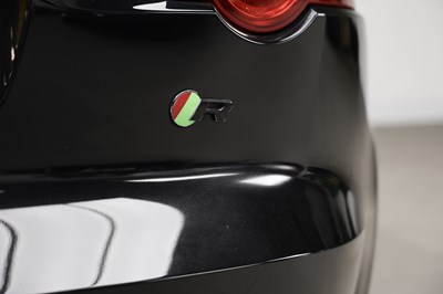Lot 188 - 2014 Jaguar F-Type R