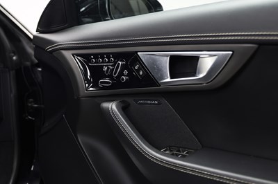 Lot 188 - 2014 Jaguar F-Type R