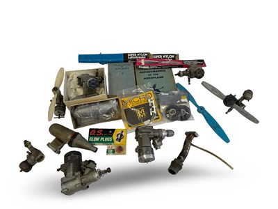 Lot 117 - Assortment Of Model Airplane Accessories