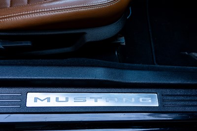 Lot 2009 Ford Mustang V6