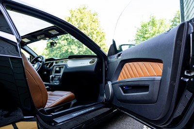 Lot 2009 Ford Mustang V6