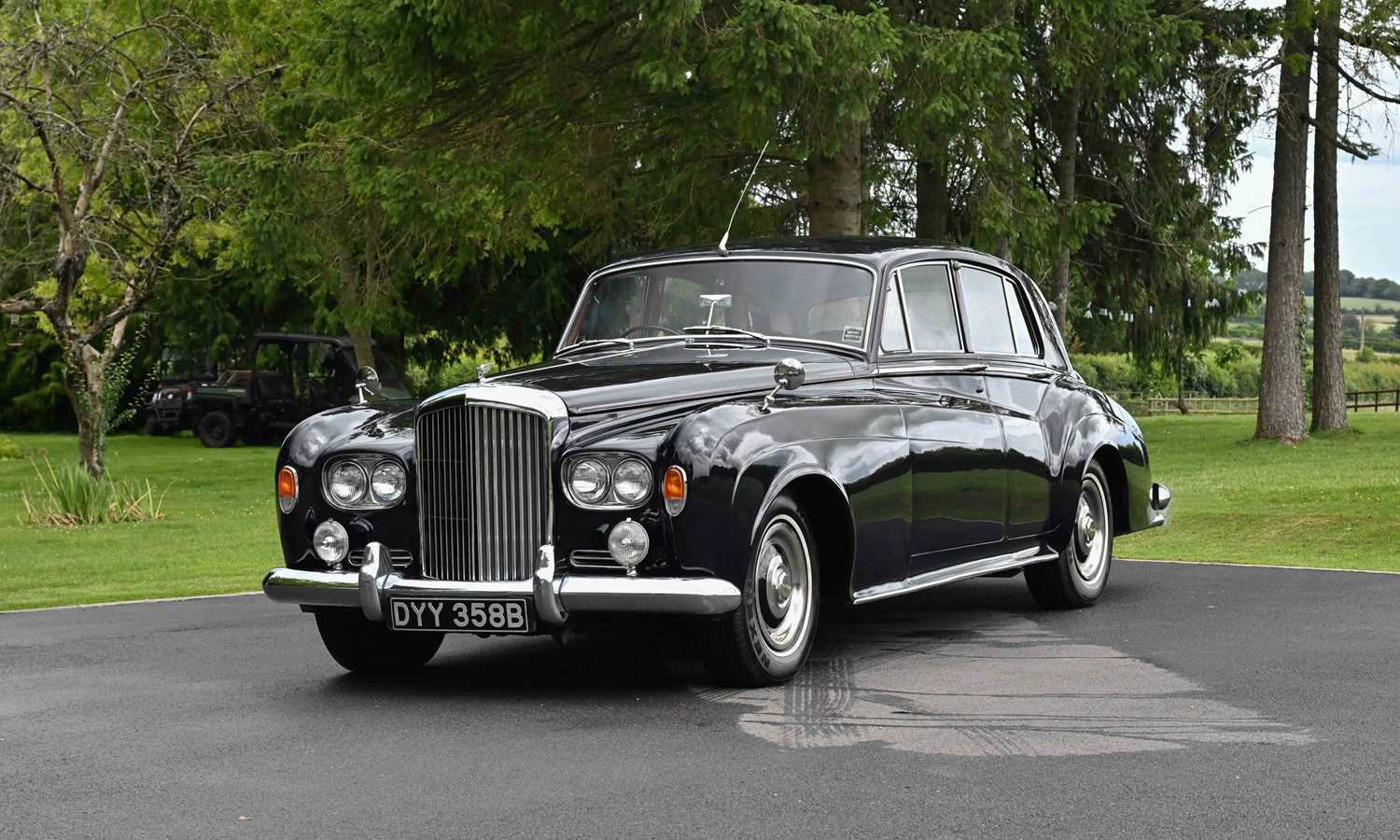Lot 1962 Bentley S3