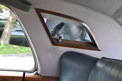 Lot 1962 Bentley S3