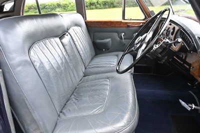 Lot 1962 Bentley S3