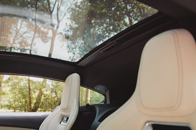 Lot 2018 Jaguar F-Type R-Dynamic Coupé (3.0-litre)