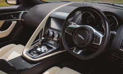 Lot 2018 Jaguar F-Type R-Dynamic Coupé (3.0-litre)