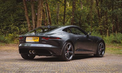 Lot 2018 Jaguar F-Type R-Dynamic Coupé (3.0-litre)