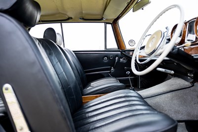 Lot 163 - 1965 Mercedes-Benz 300 SE Coupé