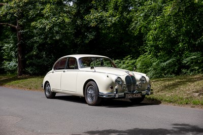Lot 1967 Jaguar Mk. II 2.4 MOD
