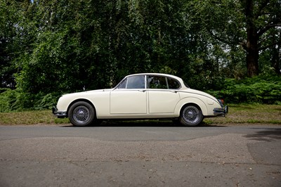 Lot 1967 Jaguar Mk. II 2.4 MOD