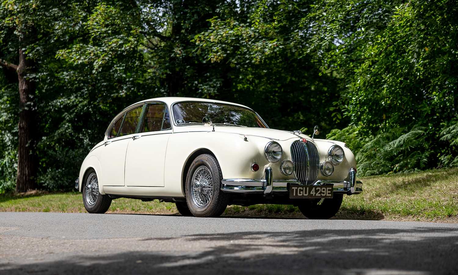 Lot 1967 Jaguar Mk. II 2.4 MOD