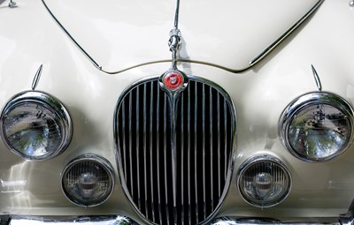 Lot 1967 Jaguar Mk. II 2.4 MOD