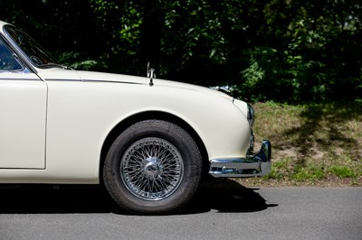 Lot 1967 Jaguar Mk. II 2.4 MOD