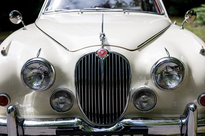 Lot 1967 Jaguar Mk. II 2.4 MOD