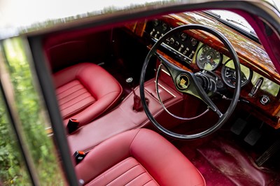 Lot 1967 Jaguar Mk. II 2.4 MOD