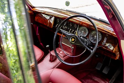 Lot 1967 Jaguar Mk. II 2.4 MOD