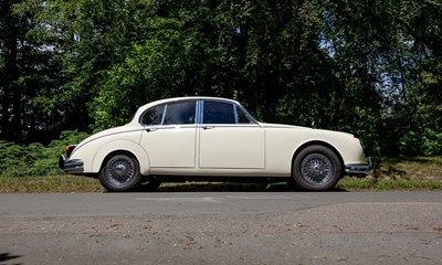 Lot 1967 Jaguar Mk. II 2.4 MOD