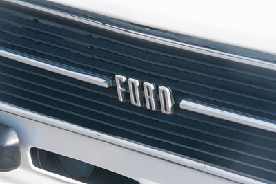 Lot 1976 Ford RS1800 Custom