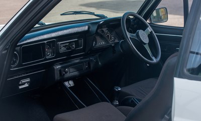 Lot 1976 Ford RS1800 Custom