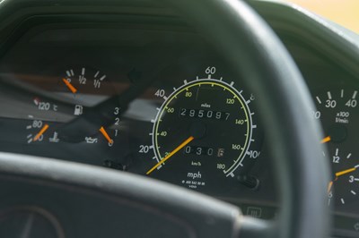 Lot 225 - 1995 Mercedes-Benz 300 GEL Auto