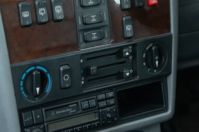 Lot 225 - 1995 Mercedes-Benz 300 GEL Auto