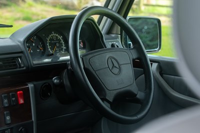 Lot 225 - 1995 Mercedes-Benz 300 GEL Auto