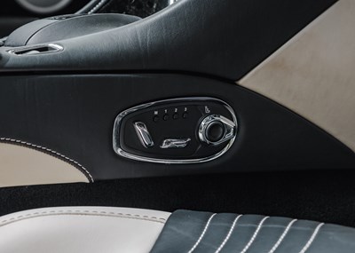 Lot 2018 Aston Martin DB11 Volante (4.0 litre)