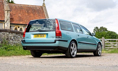Lot 2003 Volvo V70R