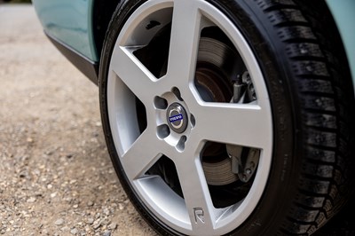 Lot 2003 Volvo V70R