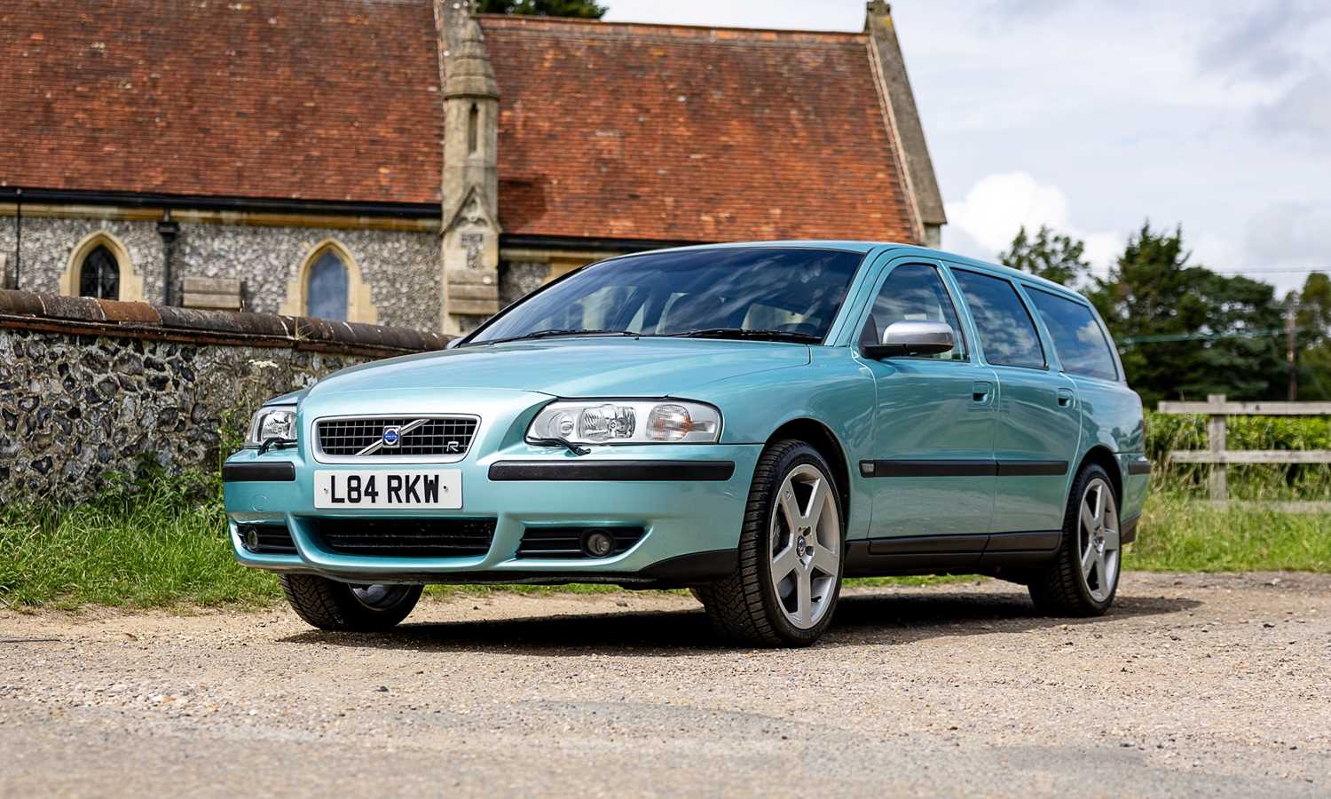 Lot 2003 Volvo V70R