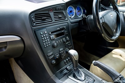 Lot 2003 Volvo V70R