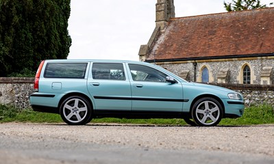 Lot 2003 Volvo V70R