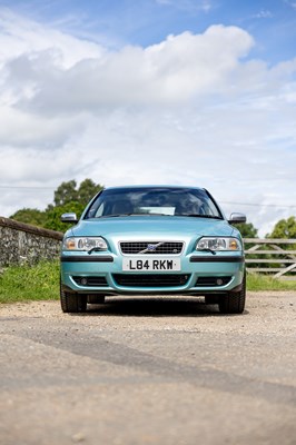 Lot 2003 Volvo V70R