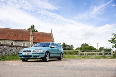 Lot 2003 Volvo V70R