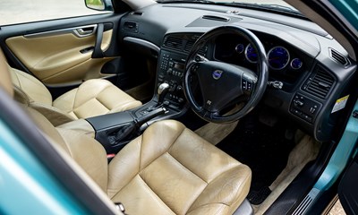Lot 2003 Volvo V70R