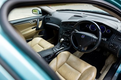 Lot 2003 Volvo V70R