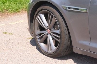 Lot 2011 Jaguar XJ Supersport V8
