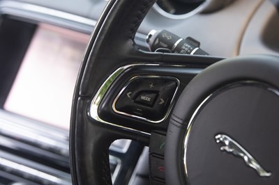 Lot 2011 Jaguar XJ Supersport V8