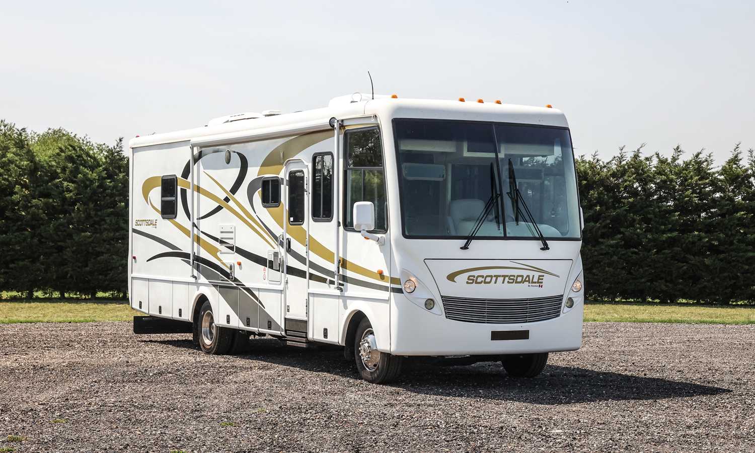 Lot 211 - 2005 Newmar Scottsdale 3201 Motorhome