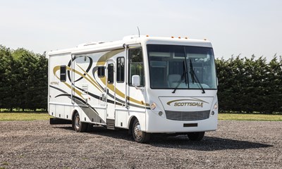 Lot 211 - 2005 Newmar Scottsdale 3201 Motorhome