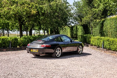 Lot 240 - 1999 Porsche 911/996 Carrera 4