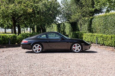 Lot 240 - 1999 Porsche 911/996 Carrera 4