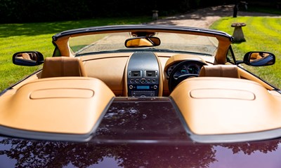 Lot 2008 Aston Martin Vantage